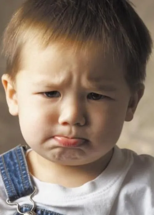 Meme chế khuôn mặt nhăn nhó biểu cảm cực gắt