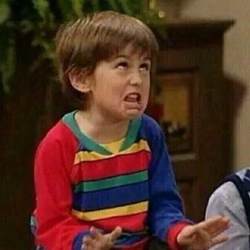 Bộ sưu tập meme nhăn mặt thể hiện đủ mọi cung bực cảm xúc