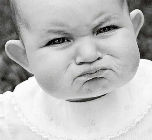 Những meme em bé nhăn mặt nổi tiếng nhất khiến dân mạng phát sốt