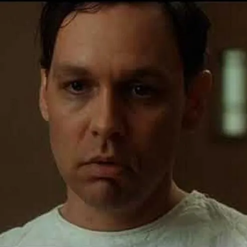 Ảnh troll nét mặt lạnh và câu hỏi ngầm gây cười