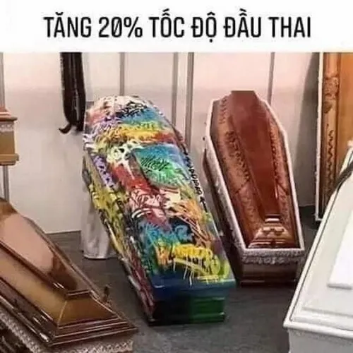 Ảnh troll quan tài được trang trí bóng bay sinh nhật