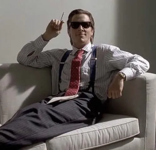 Meme người đàn ông trưởng thành với cà vạt buộc hoàn hảo