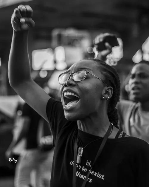 Meme hài đối lập lười biếng và hành động thực tế.