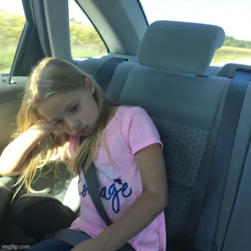 Hình chế buồn chạnh lòng khi bị người thương lạnh nhạt