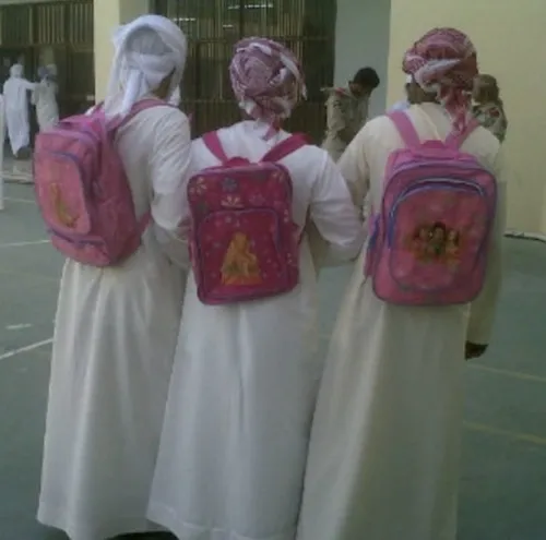 Meme ba người và sức hút từ những phản ứng trái ngược