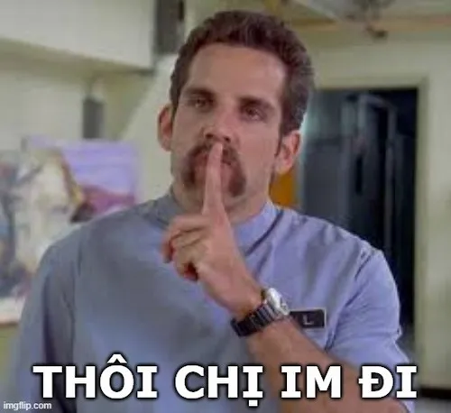 Khoảnh khắc gương mặt chán chường như vừa mất kiên nhẫn hoàn toàn.