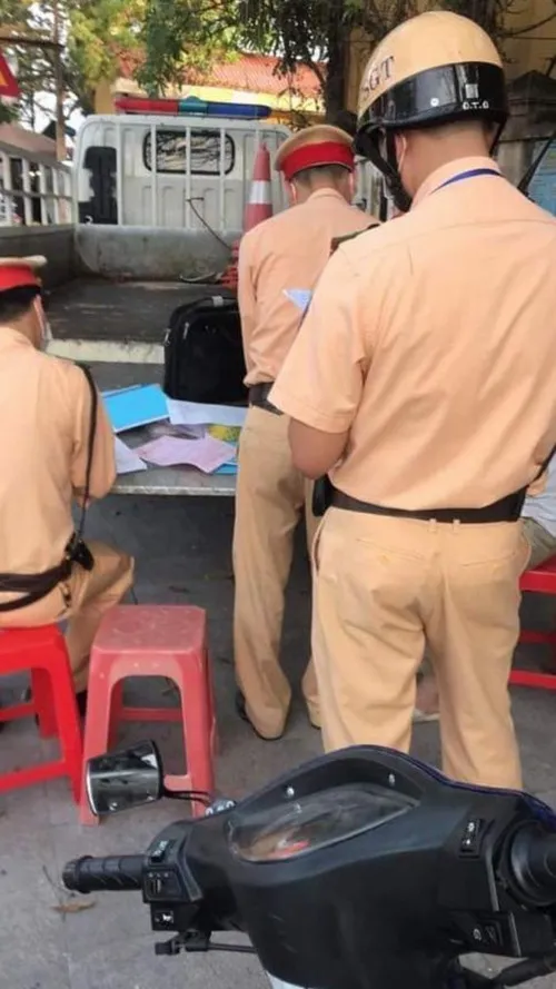 Ảnh chụp tuyến quốc lộ có chốt kiểm soát hoạt động.