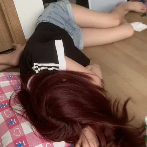 Ảnh vui gục ngã nói rõ trạng thái suy kiệt sau nhiều lần cố gắng