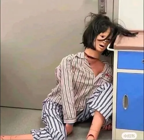 Meme Mỹ Linh gục ngã tái hiện chân thật từng pha rệu rã quen thuộc hằng ngày