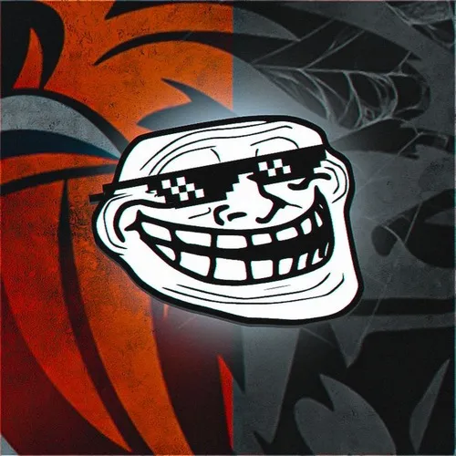 Meme mặt troll nhếch mép tạo vibe châm biếm tinh quái