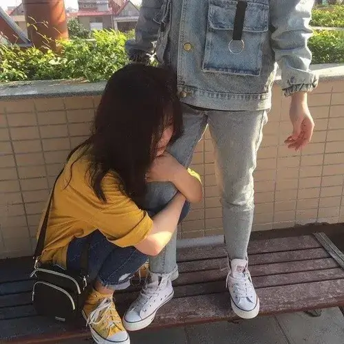 Ảnh vui bộ đôi tái hiện ánh mắt chạm nhau trong tình huống khó nói