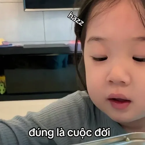 Ảnh meme vui chán nản diễn đạt nhịp sống thiếu động lực giữa tuần.