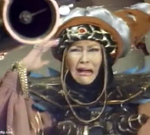 Hình troll căng dây mô tả đôi mắt lim dim khi não mệt rũ.