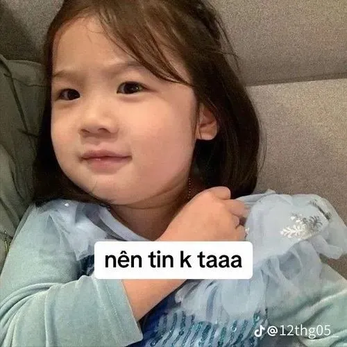 Bộ meme em bé có chữ dễ thương khiến hội mê cute tan chảy ngay