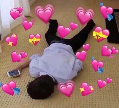 Dòng cảm xúc hạnh phúc đủ đầy khiến gương mặt tươi bừng sáng