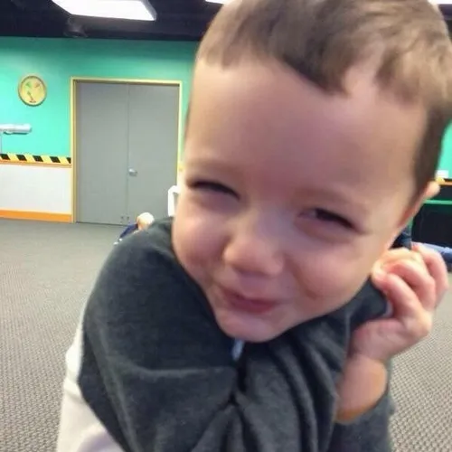 Ảnh vui nụ cười thể hiện trạng thái tích cực và tâm sáng