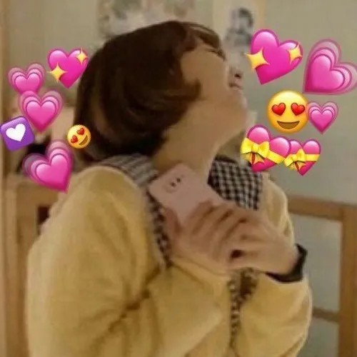 Ánh mắt hiền lan tỏa cảm giác an trú và niềm vui bền vững