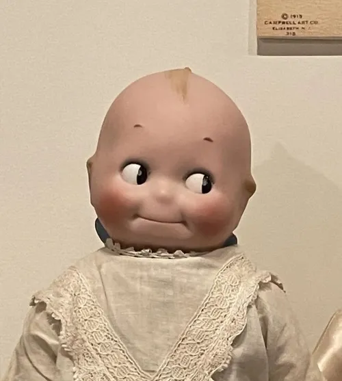 Bộ meme nhìn nén cảm xúc cực hợp khi bạn muốn nói mà không nói