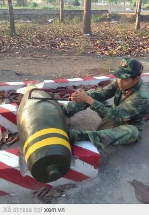 Meme xứ Việt lồng ghép tiếng lóng phong phú tạo điểm nhấn thú vị.