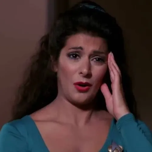 Meme hài đau đầu chóng mặt hài hước