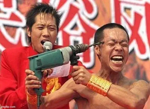 Ảnh hài chật đầu gợi hình trán nhăn khi bảng excel ba nghìn ô.