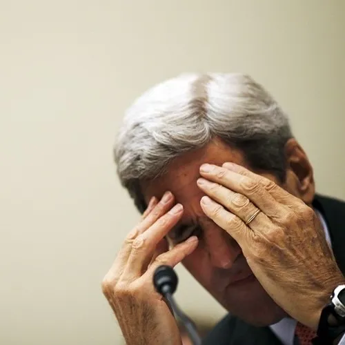 Hình chế meme vui nghẹt não thể hiện hơi thở nặng vì quá tải.