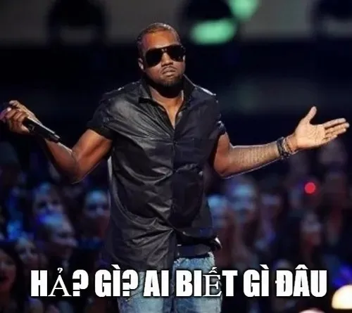 Ảnh vui nụ cười giả trân khiến bạn bè cười lăn