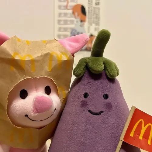 Hình đại diện cute chân dung hai người hòa ánh sáng trong sắc ảnh nhẹ