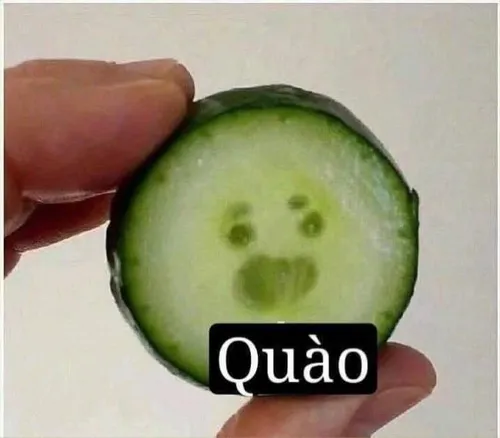 Ba que bị troll bằng gương mặt cà khịa.