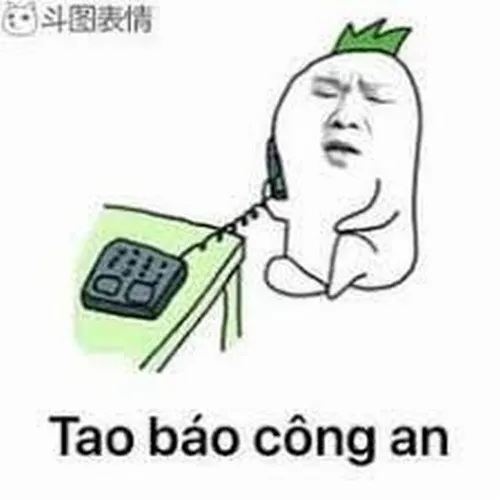 Bàn thờ bị trêu chọc bằng ảnh méo đầy nghịch.