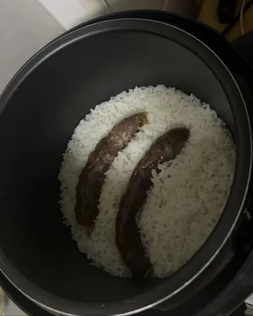 Ảnh chế bãi nâu cười nhăn nhó phản ứng dân mạng mệt mỏi