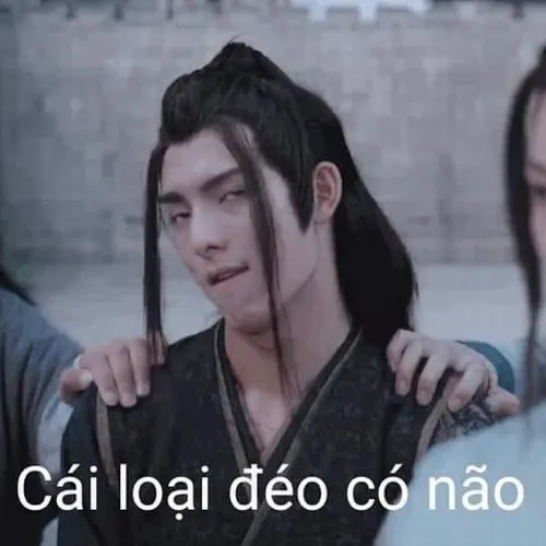 Khoảnh khắc cà khịa bằng ánh mắt ngơ khiến cả hội bật cười không kịp né.