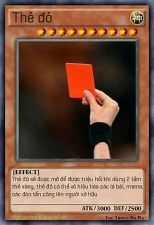 Vì sao lá bài thẻ đỏ mạnh nhất trở thành biểu tượng phản công của dân chế