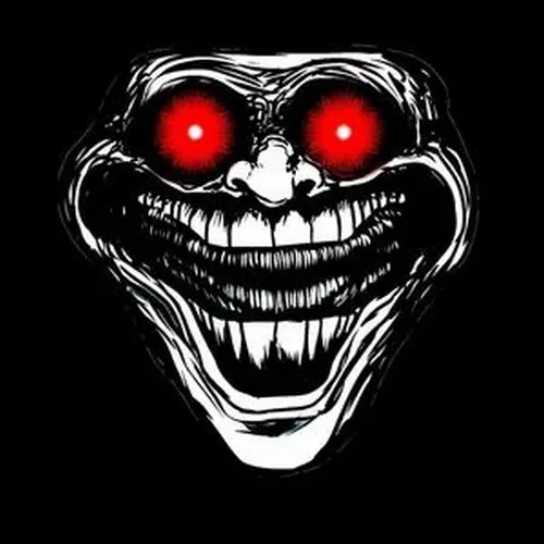 Nụ cười nửa miệng lạnh tạo cảm giác ghê vui