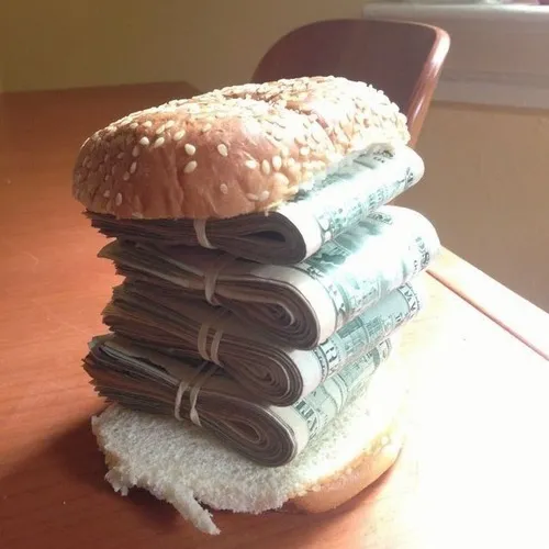 Ảnh bánh mì kẹp sấp tiền 500k