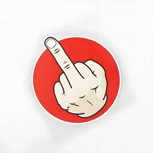 Ảnh meme vui ngón bật nhô lên giữa nền tối