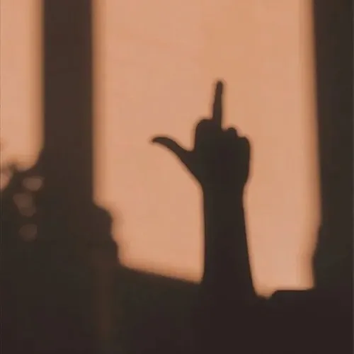 Meme hài ngón bật hiện rõ như cú fuck nhẹ