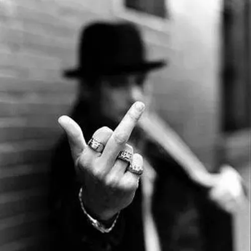 Hình vui cảm giác nổi khối khiến ngón bật sống động