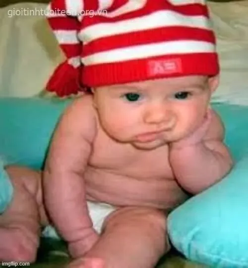 Meme bế tắc gương mặt bất lực khi công việc không giảm bớt