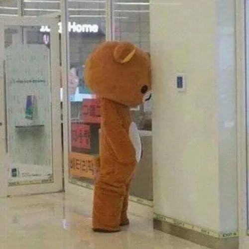 Hình vui bí ý khi nhìn màn hình mãi nhưng không nghĩ được