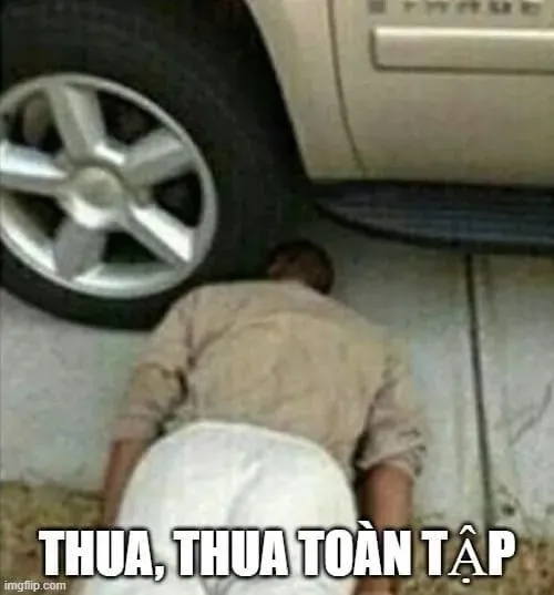 Hình chế mắc kẹt mô tả tâm trạng kiệt sức giữa công việc