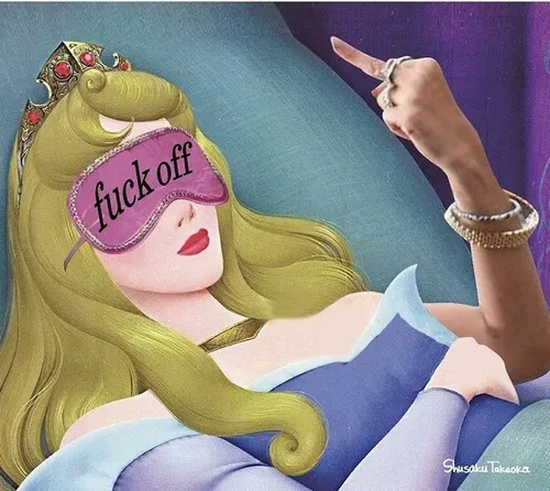 Ảnh chế Lọ Lem lúng túng khi chạy deadline bất ngờ