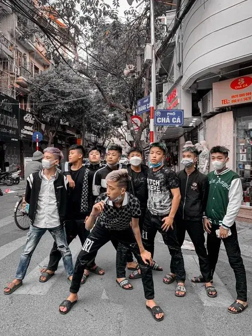 Meme giang hồ hài hước với khí chất làm màu nhìn là cười