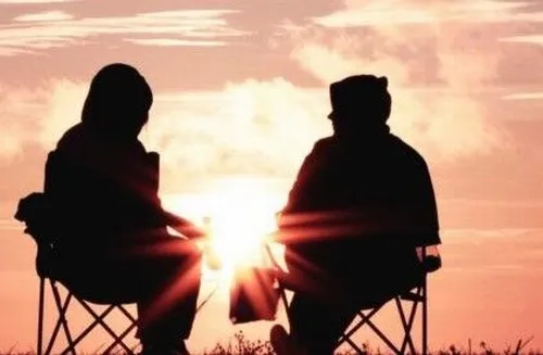 Meme giảng hòa khi cả hai vừa cãi vã nhưng vẫn muốn nói lại.