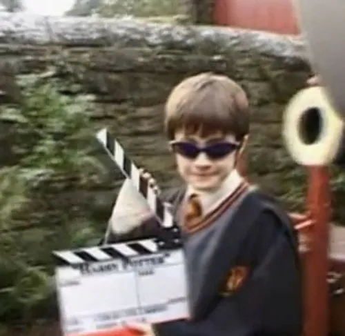 Ảnh vui người mang sứ mệnh dò dấu vết câu thần chú cổ