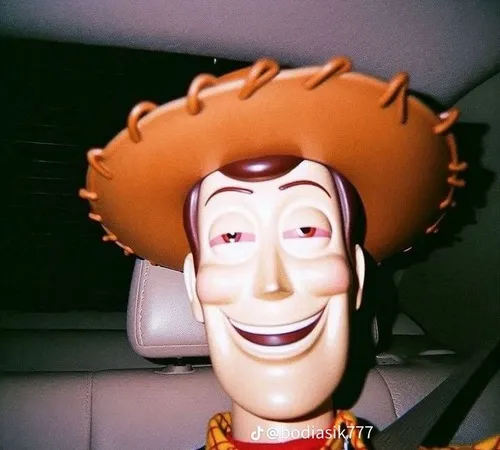 Ảnh troll chó béo hoạt hình đi lại căng thẳng