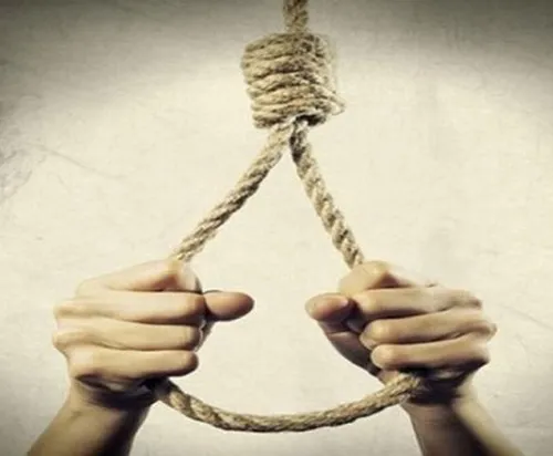 Ảnh troll treo cổ mô phỏng vibe muốn trốn cuộc đời.