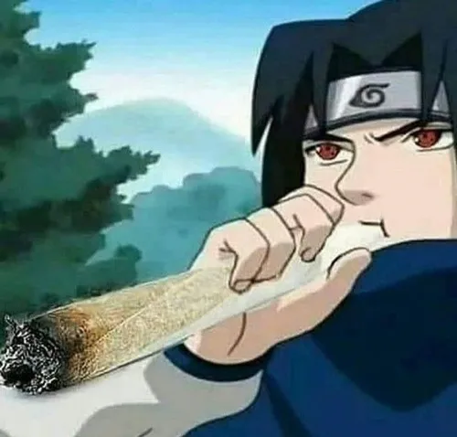 Khoảnh khắc Sasuke hằn học gợi ký ức gia tộc phủ bóng nặng nề