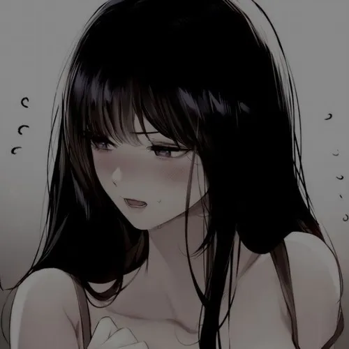 Ảnh avatar avatar nữ bố cục cân bằng nhưng lạnh ngắt