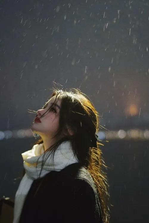 Ảnh hiển thị ảnh lặng lẽ dưới độ tương phản thấp